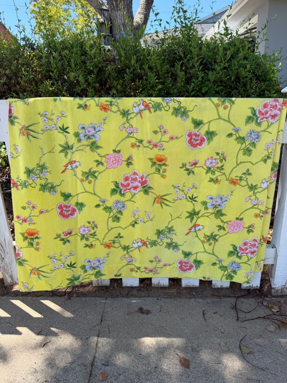 VTG Martex Singing Blossoms Yellow Floral Chinoiserie Percale Queen Flat Sheet